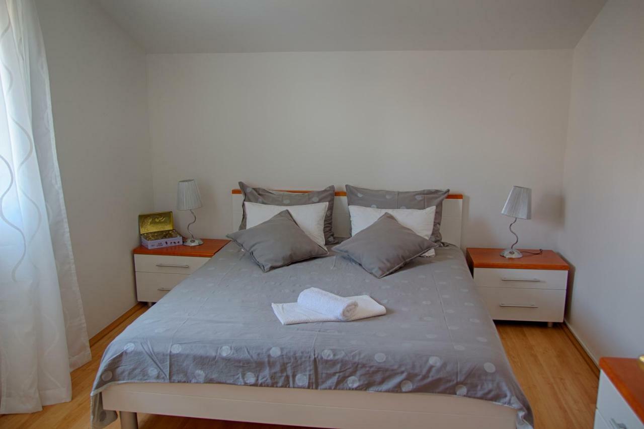 Apartment Ante & Ivanka Vodice Dış mekan fotoğraf